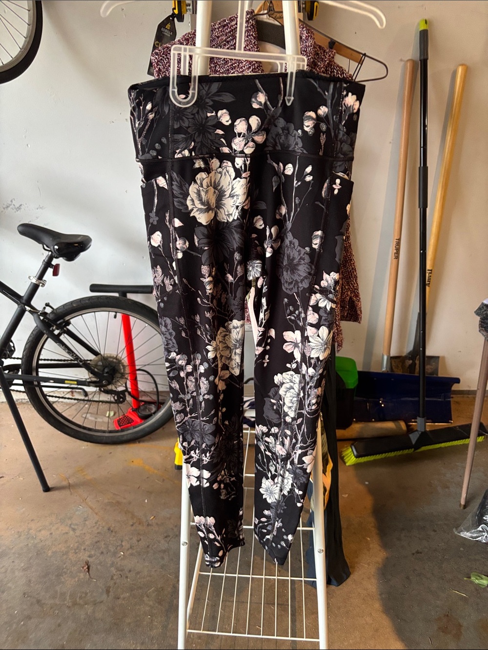 Victoria's Secret Black Floral High-Waist Leggings